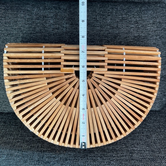 Bamboo Clutch – Vacation Ready + Insta-Worthy Style - Picture 6 of 9